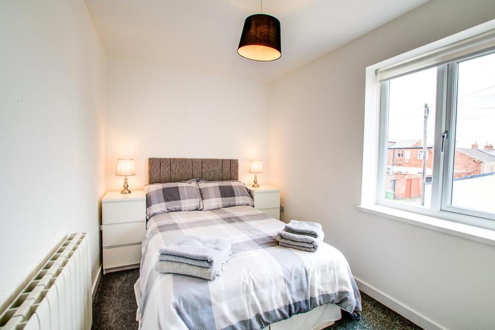 Sunderland Short Stays 2 Bedroom Apartment Free Parking Fulwell Sr6 Eksteriør bilde
